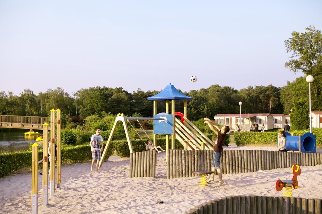 Oostappen Vakantiepark Zilverstrand Mol Bagian luar foto