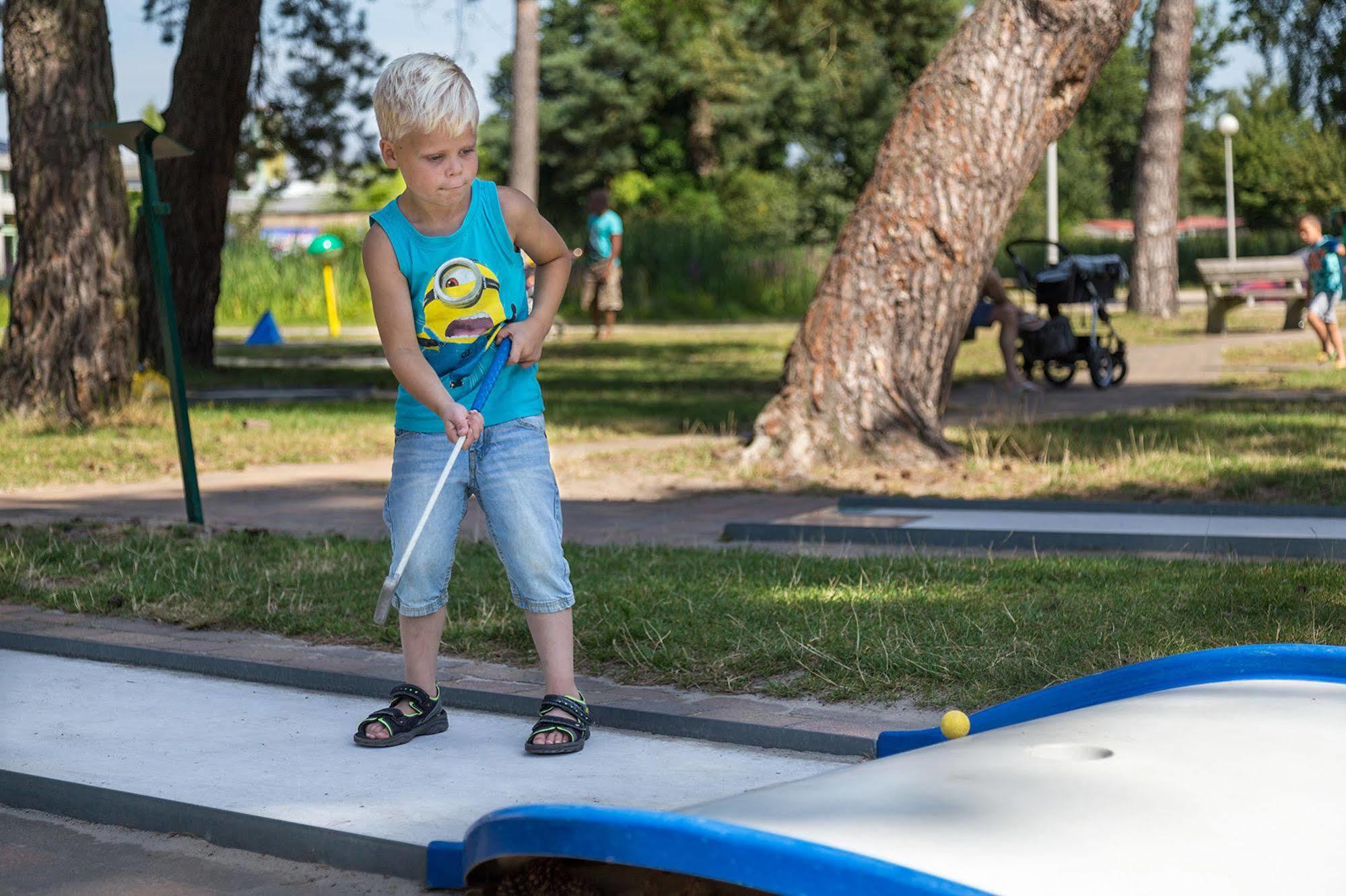 Oostappen Vakantiepark Zilverstrand Mol Bagian luar foto