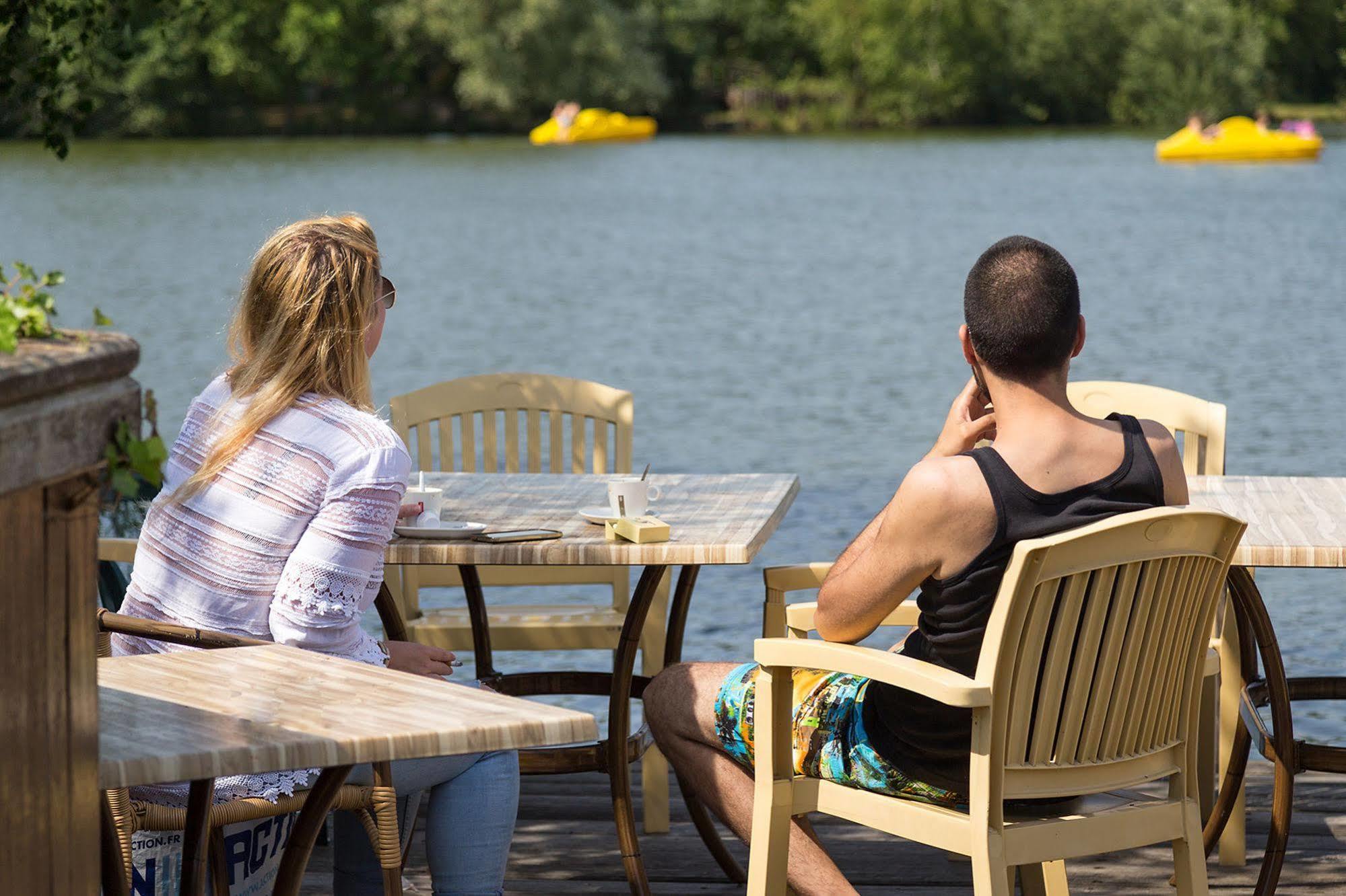 Oostappen Vakantiepark Zilverstrand Mol Bagian luar foto